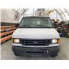 Image 3 : A12N -- 2004 FORD E350, WHITE, 300713 KMS, REAR WHEEL DRIVE !NO RESERVE!