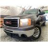 Image 1 : B6B -- 2011 GMC SIERRA 1500 GREY 367366 KMS, NO ACCIDENTS