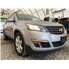 Image 8 : C6C -- 2017 CHEVROLET TRAVERSE, SILVER, 179,957 KMS