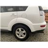 Image 25 : A12T -- 2013 MITSUBISHI OUTLANDER, WHITE, 270359 KMS