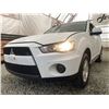 Image 2 : A12T -- 2013 MITSUBISHI OUTLANDER, WHITE, 270359 KMS