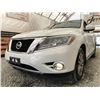 Image 2 : C6K -- 2014 NISSAN PATHFINDER WHITE 210147 KMS