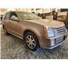 Image 8 : D5 -- 2004 CADILLAC SRX, GOLD, 205326 KMS, REAR WHEEL DRIVE