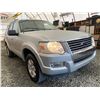 Image 8 : A12O-- 2010 FORD EXPLORER XLT, SILVER, 273663 KMS, 4X4