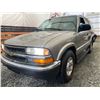 Image 2 : A12X-- 2000 CHEVROLET BLAZER, GREY, 308874 KMS, 4X4, *** "NO RESERVE!!!" ***