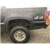 Image 25 : A12ZD-- 2004 CHEVY SILVERADO 2500, GREY, UNKNOWN KMS *** "NO RESERVE!!!" ***