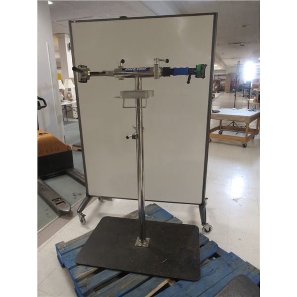 DOUBLE ARM BIKE REPAIR STAND PARK TOOLS PRS-2.2