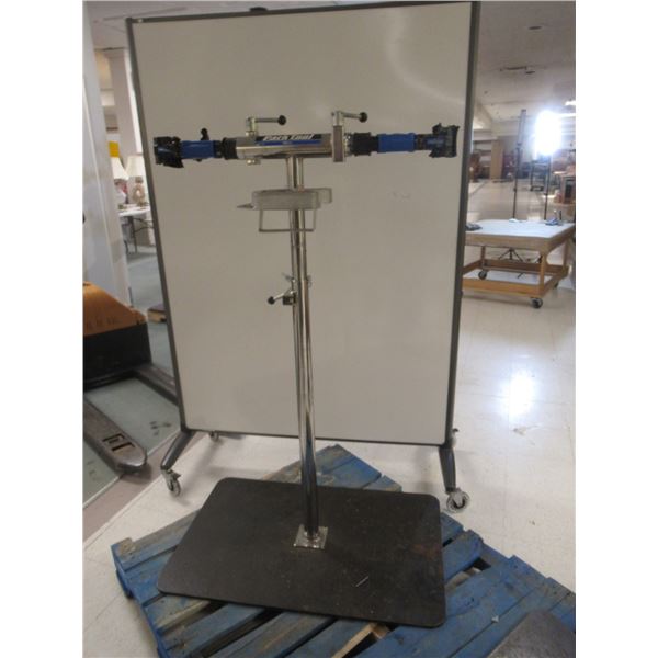 DOUBLE ARM BIKE REPAIR STAND PARK TOOLS PRS-2.2