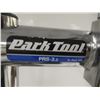 Image 2 : SINGLE ARM BIKE REPAIR STAND PARK TOOLS PRS-3.2