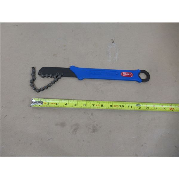 LOT: 13 SPROCKET REMOVER / CHAIN WHIP