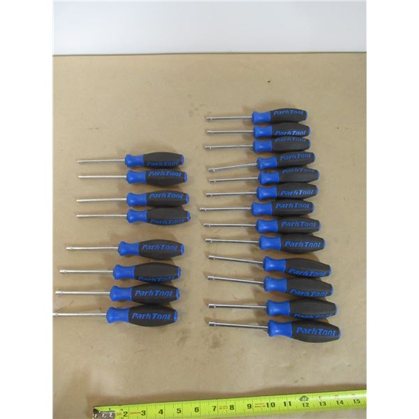 LOT: 21 NUT DRIVERS PARKTOOL ASST