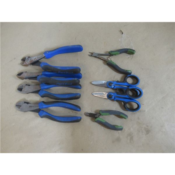 LOT: 8 CISEAUX / PINCE À COUPER ASST