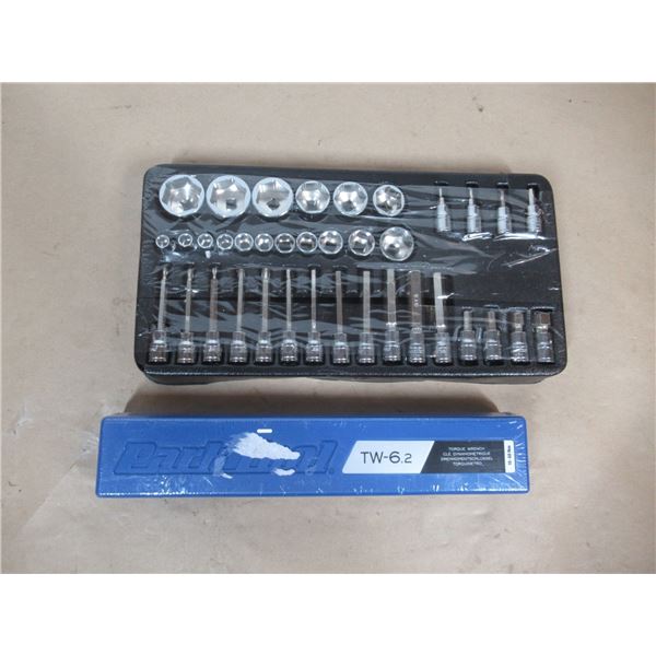 PARK TOOL TW-6.2 RATCHETING TORQUE WRENCH & 37-PC SOCKET SET