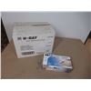 Image 1 : BOX OF 100 PRE-POWDERED DISPOSABLE VINYL GLOVES-SM