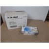 Image 1 : BOX OF 100 PRE-POWDERED DISPOSABLE VINYL GLOVES-SM