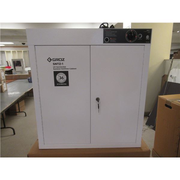 EYEWARE SANITIZING CABINET