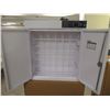 Image 3 : EYEWARE SANITIZING CABINET