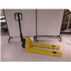 Image 1 : PALLET TRUCK KLETON 42"x20.5" FORK 5500LBS
