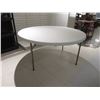 Image 1 : FOLDING TABLE 60"d KLETON QO321*SL DAMAGE