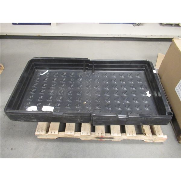 DRUM DECK 30.5"x57"x6" 33 GAL. SPILL CAPACITY * DENT POSSIBLE*