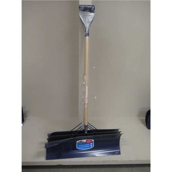 LOT: 3 SNOW SHOVEL * POSSIBLE DENTS