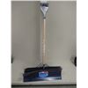 Image 1 : LOT: 3 SNOW SHOVEL * POSSIBLE DENTS
