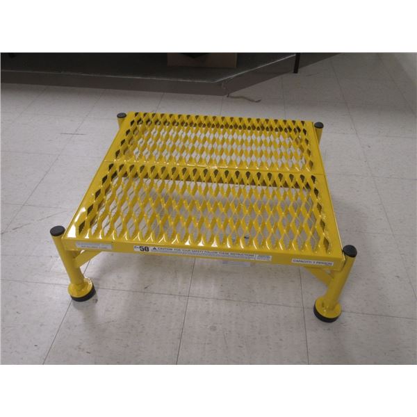 24"x24" WORK PLATFORM 10"-15"H ADJUSTABLE (NEW)