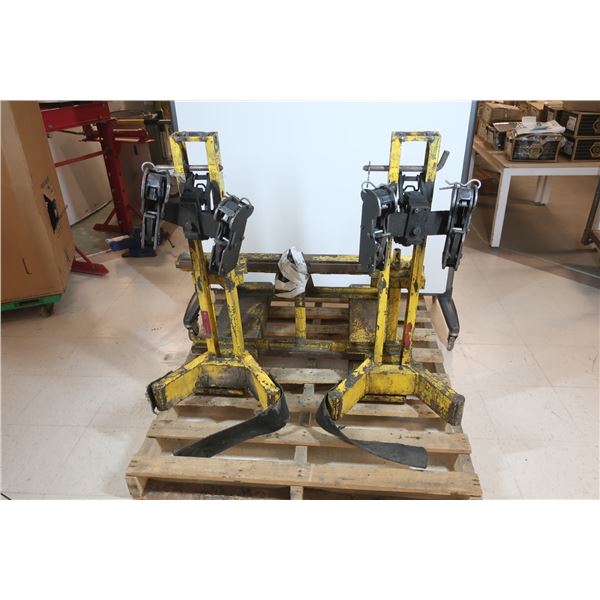 LIFTOMATIC FORKLIFT BARREL ATTACHMENT