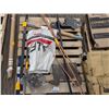 Image 1 : LOT: PIECES EN METAL ASST