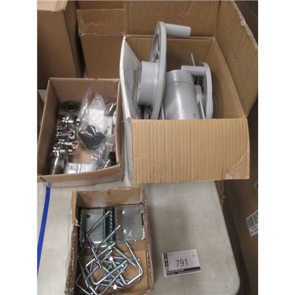 LOT: ASSORTED PRODUCTS