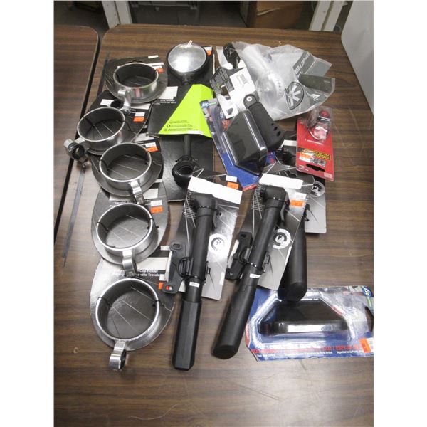 LOT: BIKE ACCESSORIES