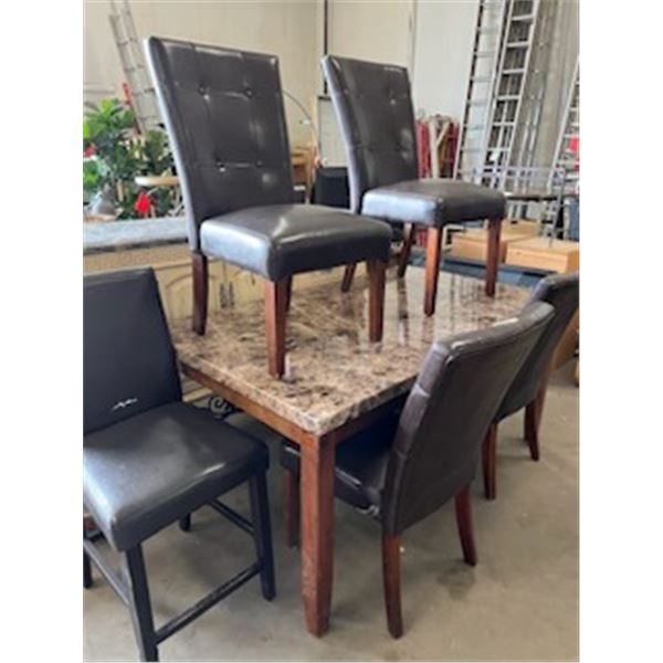Table & 5 Chairs