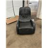 Image 1 : Black Reclining Chair