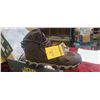 Image 3 : SIZE 10.5 MEDIUM THOROGOOD CROSSTREX 400G RETAILS $389.99