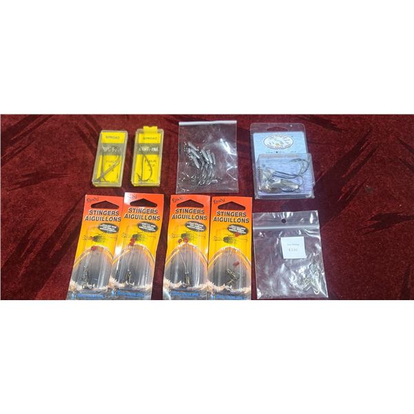 ASSORTED SPORAT HOOKS, LINDY STINGERS, THE ORIGINAL FISHHEAD SPINNER AND WEIGHTED HOOKS