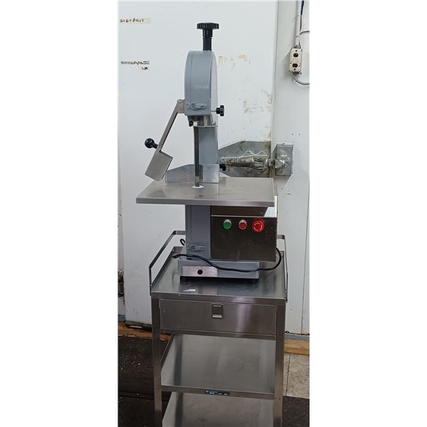 NEW JG 210C TABLE TOP BAND MEAT SAW C/W 850 W MOTOR, 10 INCH NECK UNIT STILL IN CRATE