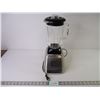Image 1 : Black and Decker Blender-powers on, missing accessories-as is