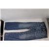 Image 4 : (2) Pairs of Silver Jeans Around Size 30 - 31