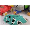 Image 3 : (2) Adjustable Kids Roller Skates & Kids Baseball Glove