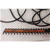 Image 3 : Black and Decker 13" Double Edge Hedge Trimmer - Tested Powers On