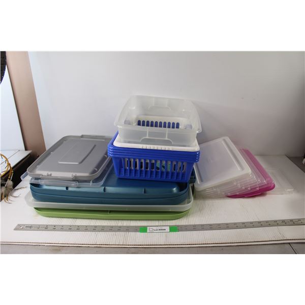 Assorted Plastic Tubs and Lids