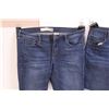 Image 5 : (2) Pair of Jeans (Sizes 8 - 34) - Pair of Jean Shorts (Size 9)