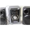 Image 4 : (1) Sony Stereo (powers on), (2) RCA Speakers