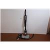 Image 1 : *H2O Mop, (Powers on)