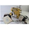 Image 1 : Singer Ultralock Surger 14U64A  (working)