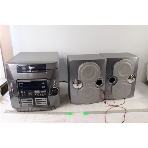 RCA 5 Disc Changer CD Player - Tested Powers On, (2) RCA Speakers - Untested