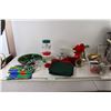Image 1 : Assorted Christmas Decorations