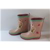 Image 2 : Kids Rubber Boots - Size 1 & Baffin Winter Boots - Size 6