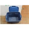 Image 8 : *(2) Rubbermaid Roughneck Plastic Totes 22'' x 17''