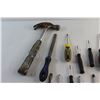 Image 3 : (14) Screwdrivers, Hammer and File
